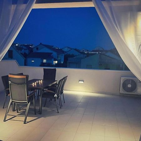 Olive Oasis Penthouse With Jacuzzi Leilighet Zadar Eksteriør bilde